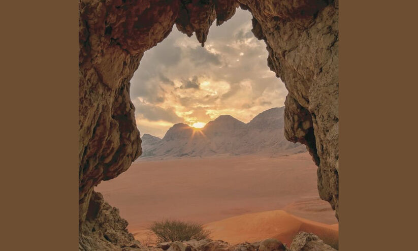 ചരിത്രങ്ങളുടെ ചരിത്രം രചിക്കുന്ന ഫയ ചരിത്രങ്ങളുടെ ചരിത്രം രചിക്കുന്ന ഫയ