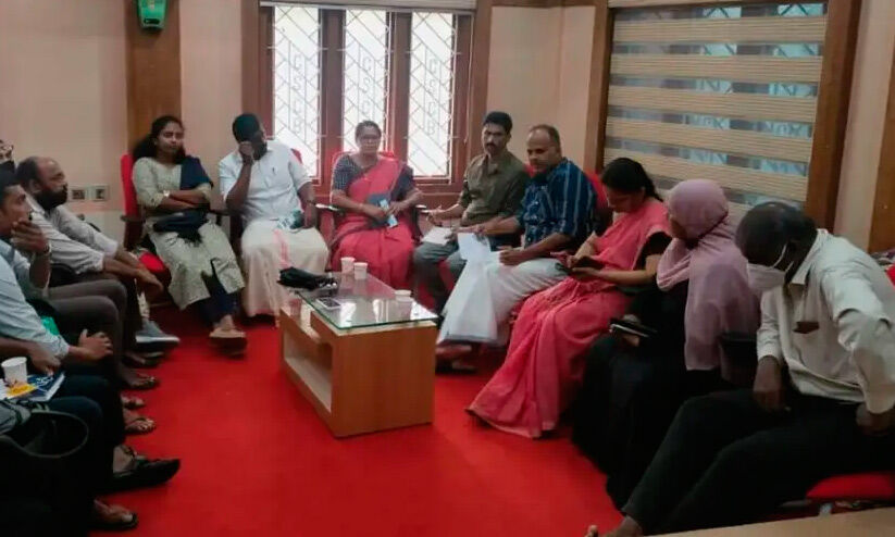 കുണ്ടൻചാൽ കോളനി വാസികളെ മാറ്റിപ്പാർപ്പിച്ചു കുണ്ടൻചാൽ കോളനി വാസികളെ മാറ്റിപ്പാർപ്പിച്ചു