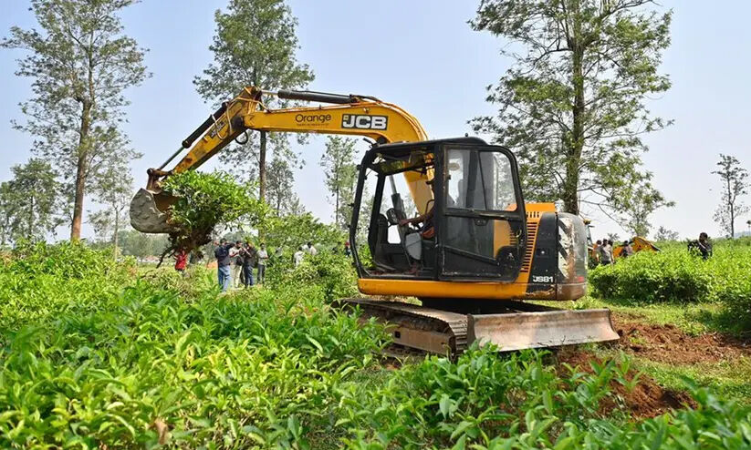 ഉരുൾദുരന്തം; ലീഗിന്റെ പുനരധിവാസ ഭൂമി നിയമക്കുരുക്കിലേക്ക്