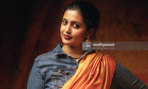 അൽപം സാരി ചിന്തകൾ