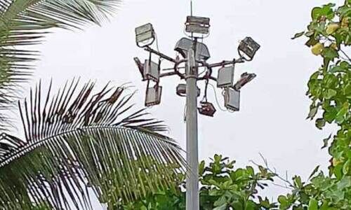 ഇരുട്ടിലാണ്, മുഴപ്പിലങ്ങാട് ബീച്ച് കവാടം ഇരുട്ടിലാണ്, മുഴപ്പിലങ്ങാട് ബീച്ച് കവാടം