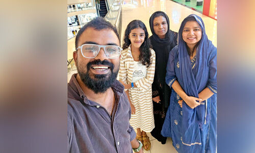 ഖൽബിന്നകമേ, കഅ്ബ പണിതേ...