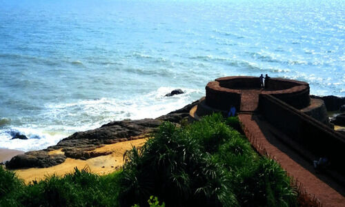 ബേക്കൽ കോട്ട: രാവിലെ 6.30 മുതൽ വൈകീട്ട് 6.30 വരെ ബേക്കൽ കോട്ട: രാവിലെ 6.30 മുതൽ വൈകീട്ട് 6.30 വരെ