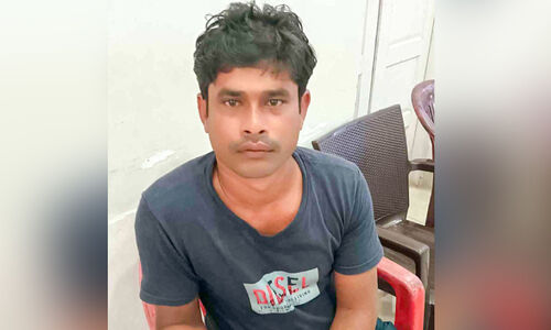 വി​ദ്യാ​ര്‍ഥി​ക്ക് നേ​രെ പീ​ഡന​ശ്ര​മം: അ​സം സ്വ​ദേ​ശി അ​റ​സ്റ്റി​ല്‍