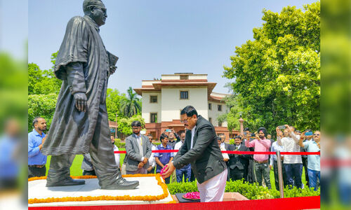 സു​പ്രീം​കോ​ട​തി​യി​ൽ ഒ​രു നി​ശ്ശ​ബ്ദ വി​പ്ല​വം
