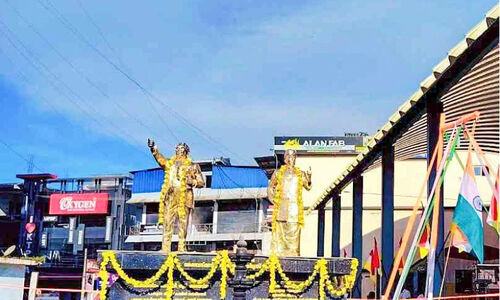 അംബേദ്കര് പ്രതിമക്ക് മേൽക്കൂര; നിർമാണം അനിശ്ചിതത്വത്തിൽ അംബേദ്കര് പ്രതിമക്ക് മേൽക്കൂര; നിർമാണം അനിശ്ചിതത്വത്തിൽ