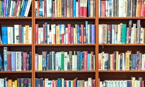 ന​മ്മ​ൾ പോ​രാ​ടി​യേ പ​റ്റൂ