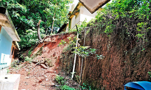 സുരക്ഷയൊരുക്കണം, അമാന്തമരുത്; കുന്നിടിച്ചിൽ ഭീഷണിയിൽ കാസർകോട് ഗവ. ജി.എച്ച്.എസ്.എസ് സ്കൂൾ