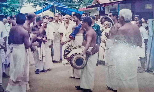 തിരുനാവായ ശങ്കര മാരാർ: അനുഷ്ഠാന വാദ്യകല രംഗത്തെ കുലപതി തിരുനാവായ ശങ്കര മാരാർ: അനുഷ്ഠാന വാദ്യകല രംഗത്തെ കുലപതി