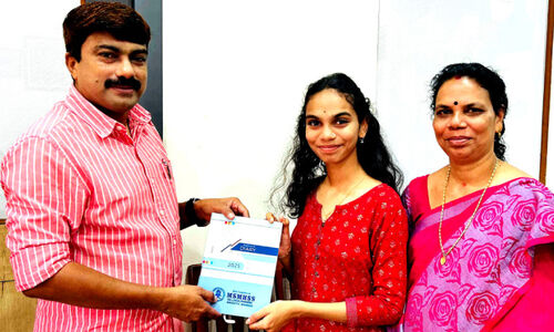 500 ദി​വ​സം പൂ​ർ​ത്തി​യാ​ക്കി അ​രു​ണി​മ​യു​ടെ ‘വ​ർ​ത്ത​മാ​ന ക​ട​ലാ​സ്’