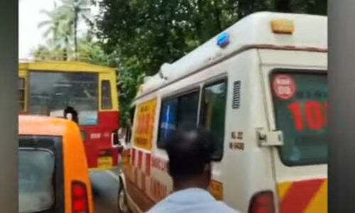 കൊട്ടിയൂരിൽ ആംബുലൻസ് ഗതാഗതക്കുരുക്കിൽപെട്ടു; മൂന്നര വയസ്സുകാരന് ദാരുണാന്ത്യം