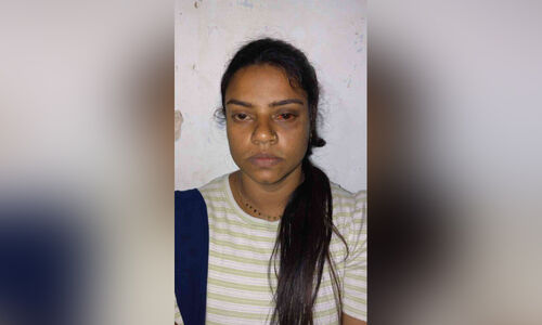 മെ​ത്താം​ഫി​റ്റ​മി​നു​മാ​യി യു​വ​തി പി​ടി​യി​ൽ