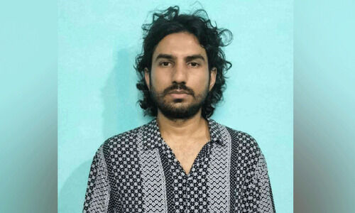 ദമ്പതികളെ കുത്തിപ്പരിക്കേൽപിച്ച് സ്വർണം കവർന്നയാൾ പിടിയിൽ