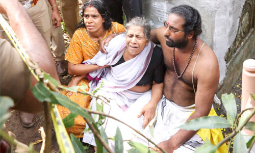 ‘സമാധി പൊളിച്ചാൽ അതിന്റെ പവർ പോകില്ലേ? ഹിന്ദുവികാരം വ്രണപ്പെടും, ഡോക്ടർ തൊട്ടാൽ സമാധി കളങ്കപ്പെടും ’