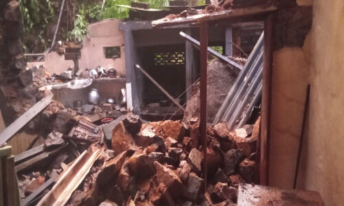 പാറക്കല്ലുകൾക്കിടയിൽപെട്ട് അപകടം; പത്മകുമാരിയുടെ മൃതദേഹം ഇന്ന് സംസ്കരിക്കും പാറക്കല്ലുകൾക്കിടയിൽപെട്ട് അപകടം; പത്മകുമാരിയുടെ മൃതദേഹം ഇന്ന് സംസ്കരിക്കും