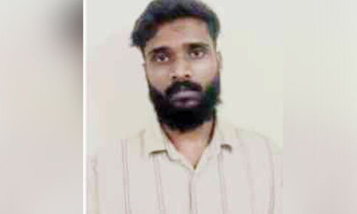 യുവാവിനെ വധിക്കാൻ ശ്രമിച്ച ശേഷം ഒളിവിൽ കഴിഞ്ഞ പ്രതി പിടിയിൽ