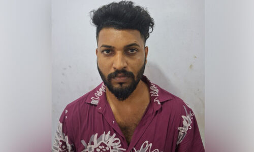 നിരവധി പെൺകുട്ടികളെ പീഡിപ്പിച്ച മോഡലിൻ കൊറിയോഗ്രാഫർ അറസ്റ്റിൽ നിരവധി പെൺകുട്ടികളെ പീഡിപ്പിച്ച മോഡലിൻ കൊറിയോഗ്രാഫർ അറസ്റ്റിൽ