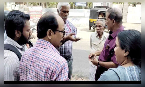 പാ​വ​റ​ട്ടി സെ​ന്‍റ​ർ വി​ക​സ​നം: ഉ​ദ്യോ​ഗ​സ്ഥ​ർ പ​രി​ശോ​ധ​ന ന​ട​ത്തി