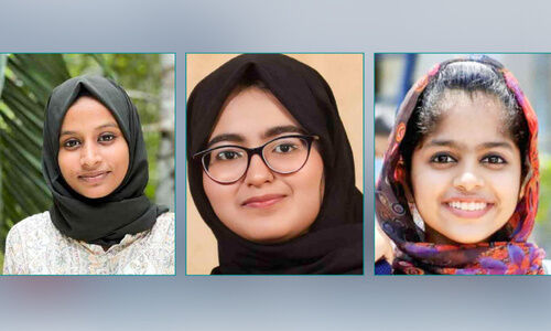 നീ​റ്റ് പ​രീ​ക്ഷ; റാ​ങ്ക് പ​ട്ടി​ക​യി​ൽ ഇ​ടം നേ​ടി കു​ടും​ബ​ത്തി​ലെ മൂ​ന്നു​പേ​ർ