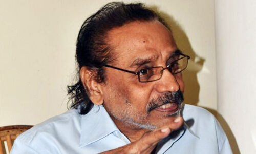 ‘‘കേരളത്തിലെ ബുദ്ധിജീവികള് ഇരട്ടനിലപാടുള്ള വിഭാഗമാണ്’’ ‘‘കേരളത്തിലെ ബുദ്ധിജീവികള് ഇരട്ടനിലപാടുള്ള വിഭാഗമാണ്’’