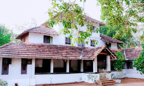 കമ്മ്യൂണിസ്റ്റ് പാര്ട്ടിയുടെ ചരിത്ര സാക്ഷ്യമായി വിലങ്ങപ്പുറം തറവാട് കമ്മ്യൂണിസ്റ്റ് പാര്ട്ടിയുടെ ചരിത്ര സാക്ഷ്യമായി വിലങ്ങപ്പുറം തറവാട്