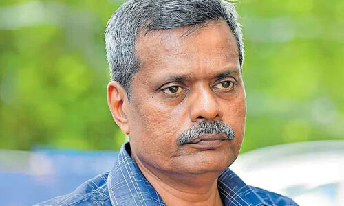 ഡോ. ഹാരിസിനെതിരായ ‘സിസ്റ്റം വേട്ട’; ഭരണ മുന്നണിയിലും അമർഷം ഡോ. ഹാരിസിനെതിരായ ‘സിസ്റ്റം വേട്ട’; ഭരണ മുന്നണിയിലും അമർഷം