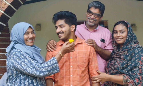 സി​വി​ൽ സ​ർ​വി​സ്: സ​ർ​ക്കാ​ർ വി​ദ്യാ​ല​യ​ത്തി​ലെ മ​ല​യാ​ള​ത്തി​ള​ക്ക​ത്തി​ൽ, റാ​ഷി​ദ് അ​ലി​ക്ക് ഇ​ത് സ്വ​പ്ന​സാ​ഫ​ല്യം