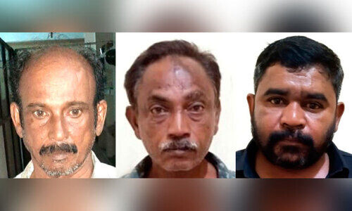 14 കിലോ കഞ്ചാവുമായി മൂന്നുപേർ അറസ്റ്റിൽ 14 കിലോ കഞ്ചാവുമായി മൂന്നുപേർ അറസ്റ്റിൽ
