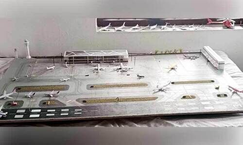 എട്ടാം ക്ലാസുകാരനുണ്ടാക്കി, എ.ആർ നഗറിലൊരു എയർ ഇന്ത്യ