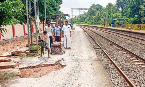 റെയിൽവേയുടെ സൗന്ദര്യവത്കരണ പദ്ധതി; പുതുമോടിയാവാൻ മങ്കര റെയിൽവേ സ്റ്റേഷൻ റെയിൽവേയുടെ സൗന്ദര്യവത്കരണ പദ്ധതി; പുതുമോടിയാവാൻ മങ്കര റെയിൽവേ സ്റ്റേഷൻ