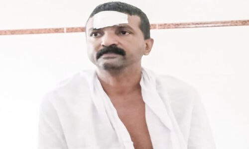 ബി.ജെ.പി പ്രവർത്തകർ തമ്മിലടിച്ചു;നേതാക്കൾക്കെതിരെ കേസ് ബി.ജെ.പി പ്രവർത്തകർ തമ്മിലടിച്ചു;നേതാക്കൾക്കെതിരെ കേസ്