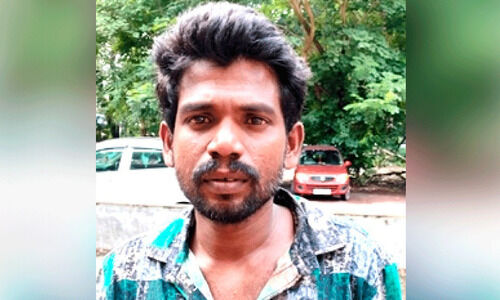 മോഷ്ടിച്ച വാഹനത്തിൽ കറങ്ങി മോഷണം; പ്രതി പിടിയിൽ മോഷ്ടിച്ച വാഹനത്തിൽ കറങ്ങി മോഷണം; പ്രതി പിടിയിൽ