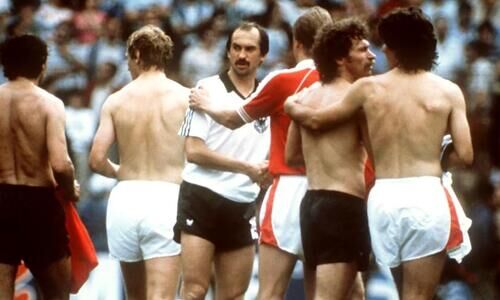 അവസാന ഗ്രൂപ്പ് മത്സരങ്ങൾ ഒരേസമയം; എന്തുകൊണ്ട്?