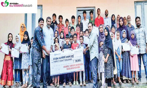 ‘മാ​ധ്യ​മം’ ഹെ​ൽ​ത്ത്‌ കെ​യ​റി​ന് ഉ​മ​റു​ൽ ഫാ​റൂ​ഖ് മ​ദ്റ​സ വി​ദ്യാ​ർ​ഥി​ക​ളു​ടെ കൈ​ത്താ​ങ്ങ്