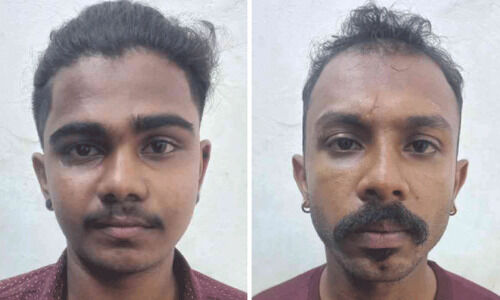 യുവാവിനെ തലക്കടിച്ച് പരിക്കേല്പ്പിച്ച കേസിൽ പ്രതികള് അറസ്റ്റില് യുവാവിനെ തലക്കടിച്ച് പരിക്കേല്പ്പിച്ച കേസിൽ പ്രതികള് അറസ്റ്റില്