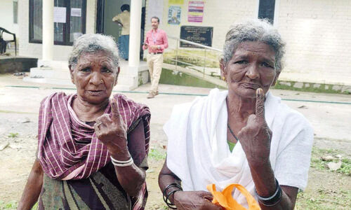 നെടുങ്കയത്ത് 62.12 ശതമാനം പോളിങ്; ചോലനായ്ക്കരായ ഗുഹാവാസികളിൽ 34പേർ വോട്ട് ചെയ്തു