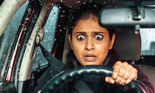 ‘മഴക്കാലത്ത് വാഹനം കഴുകേണ്ട എന്ന് കരുതുന്നുണ്ടോ? എങ്കിൽ നിങ്ങൾക്ക് പണി കിട്ടും’ -അറിയാം, മഴക്കാലത്ത് വാഹനം ഓടിക്കുമ്പോൾ ശ്രദ്ധിക്കേണ്ട കാര്യങ്ങൾ