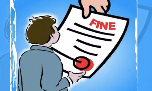 13 വർഷം മുമ്പ് ബൈക്ക് വിറ്റു, ആർ.സി മാറ്റിയില്ല; യുവാവിന് നഷ്ടമായത് 81,500 രൂപ!