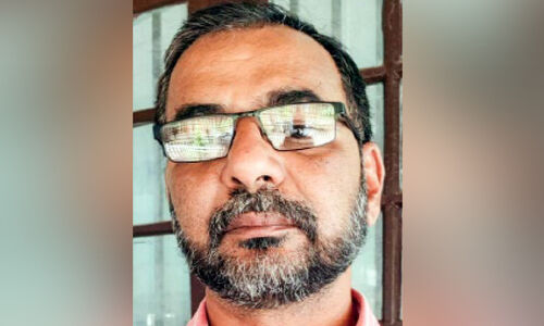 ഭീഷണിപ്പെടുത്തി യുവതിയെ പീഡിപ്പിച്ച പ്രതിക്ക് തടവും പിഴയും ഭീഷണിപ്പെടുത്തി യുവതിയെ പീഡിപ്പിച്ച പ്രതിക്ക് തടവും പിഴയും