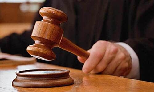 കു​ട്ടി​ക​ൾ​ക്ക് വാ​ഹ​നം ന​ൽ​കി; ര​ക്ഷി​താ​ക്ക​ൾ​ക്ക് പി​ഴ​ വി​ധി​ച്ച് കോ​ട​തി