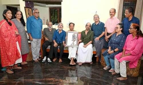 വെള്ളക്കോട്ടും സ്റ്റെതസ്കോപ്പും അഴിച്ചിട്ട നിശ്ശബ്ദ വിപ്ലവം വെള്ളക്കോട്ടും സ്റ്റെതസ്കോപ്പും അഴിച്ചിട്ട നിശ്ശബ്ദ വിപ്ലവം