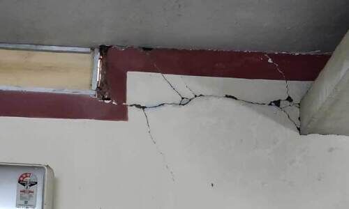 ഇരിട്ടി താലൂക്ക് ആശുപത്രി; ചോർന്നൊലിക്കുന്ന ബ്ലോക്കിൽ നിന്ന് മൂന്ന് ഓഫിസുകൾ മാറ്റാൻ നടപടി