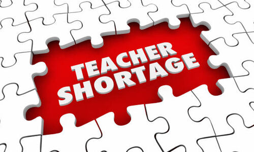 അധ്യയന വർഷം ആരംഭിച്ചു; പല പൊതുവിദ്യാലയങ്ങളിലും സ്ഥിരം ഇംഗ്ലീഷ് അധ്യാപകരില്ല