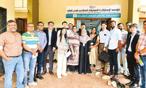 ജപ്പാൻ മെഡിക്കൽ സംഘം സീതി ഹാജി കാൻസർ സെൻറർ സന്ദർശിച്ചു