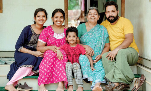 കവിതയെയും അമ്മയെയും ആളുകൾ അതിരറ്റ്​ സ്​നേഹിക്കുന്നു -കെ.എൽ ബ്രോ ബിജു