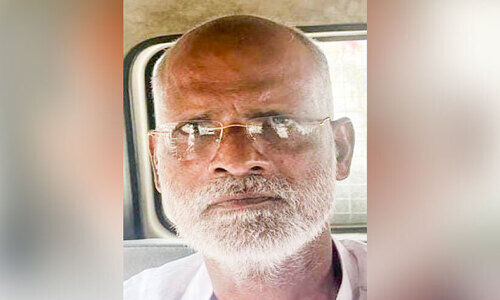 മു​ക്കു​പ​ണ്ടം പ​ണ​യം​വെ​ച്ച് 6.5 ലക്ഷം ത​ട്ടി​യ കേ​സി​ൽ ഒ​ന്നാം പ്ര​തി പി​ടി​യി​ൽ