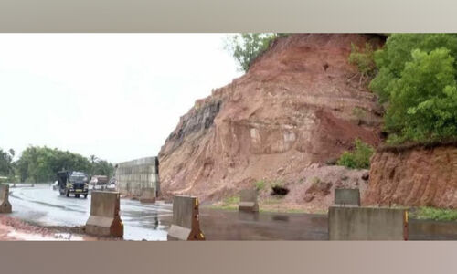 വീ​ര​മ​ല​യി​ൽ ഷീ​രൂ​ർ ആ​വ​ർ​ത്തി​ക്കു​മോ?; പേ​ടി​യോ​ടെ മ​യി​ച്ച നി​വാ​സി​ക​ൾ