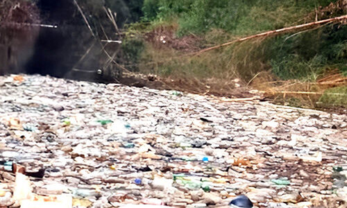 ചീലപ്പാറ പമ്പിങ്​ സ്റ്റേഷന്​ സമീപം പ്ലാസ്റ്റിക് മാലിന്യ കൂമ്പാരം