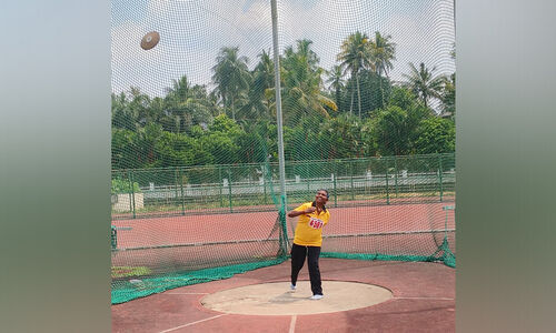 68 വയതിനിലെ.....