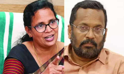 മണ്ണാർക്കാട് മൂപ്പിൽ നായരുടെ ഭൂമി വിൽപന: നിയമസഭയിൽ അന്വേഷണം പ്രഖ്യാപിച്ചിട്ടും 61 ആധാരങ്ങൾ നടത്തി